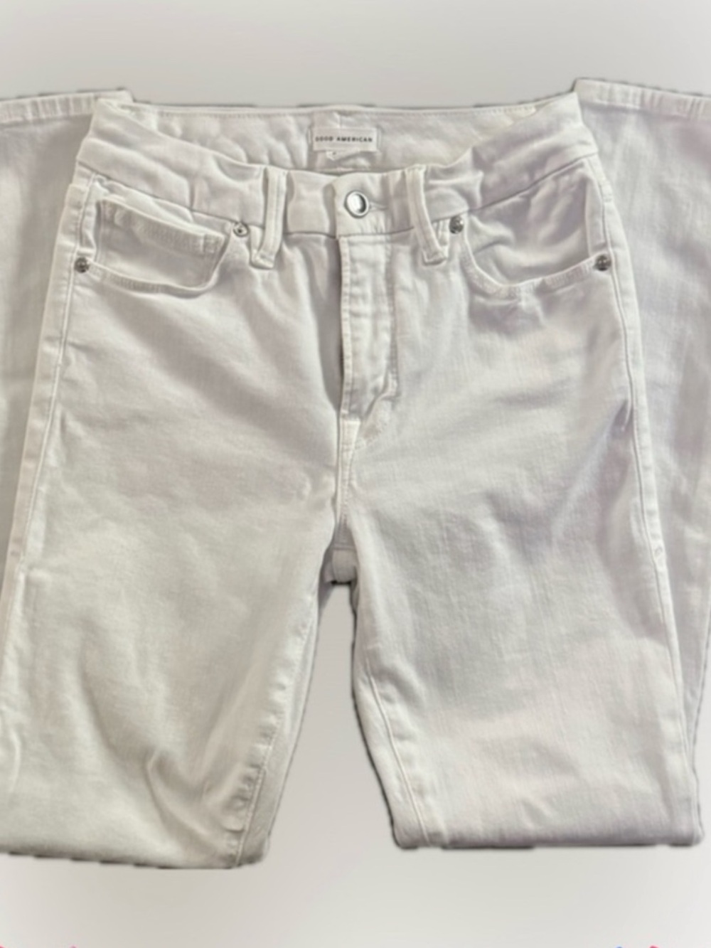 Good American White High-Rise Slim Jeans - Picture 9 of 9